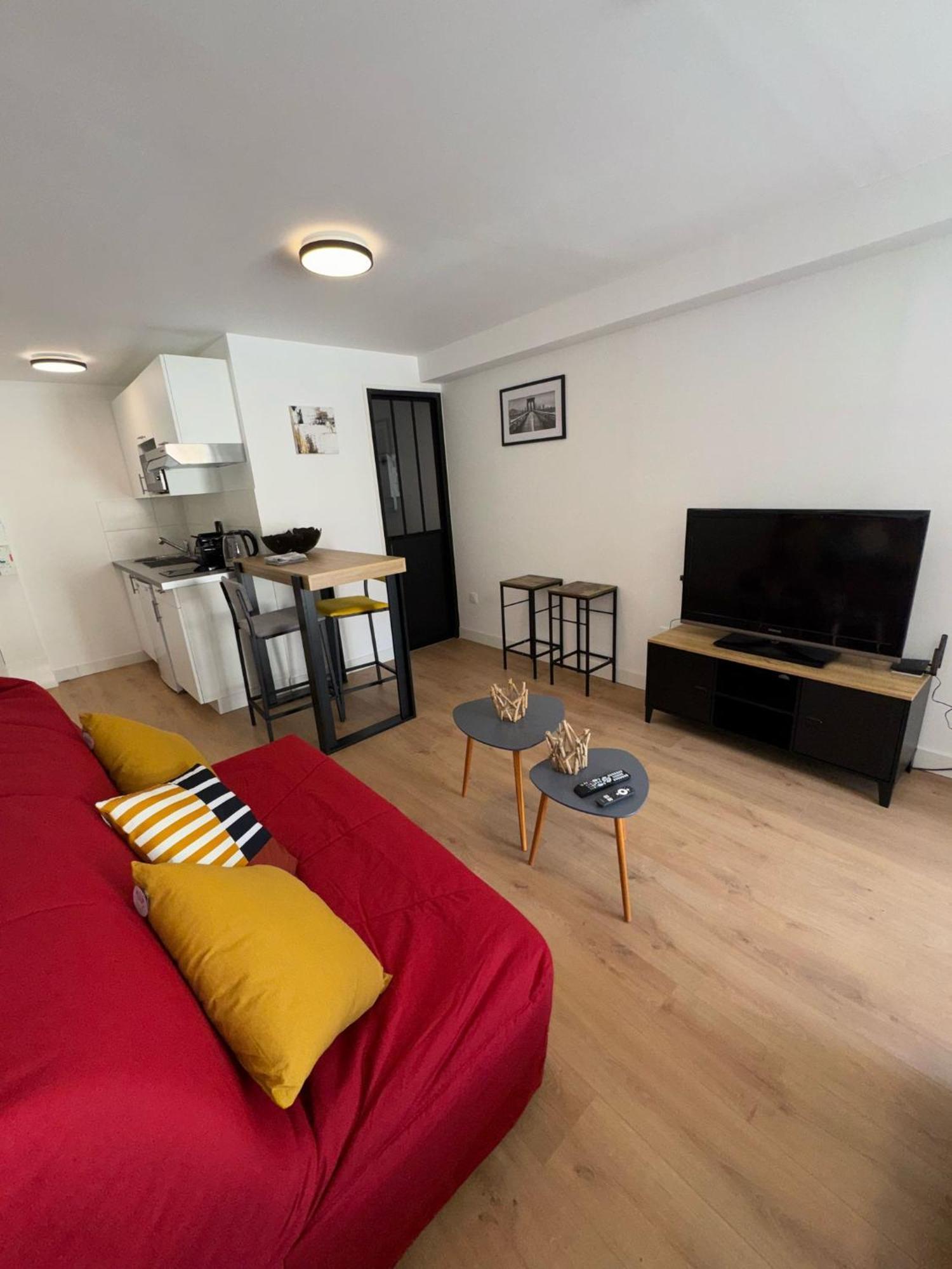 Chaleureux Proximite Gare Et Centre Appartement Poitiers